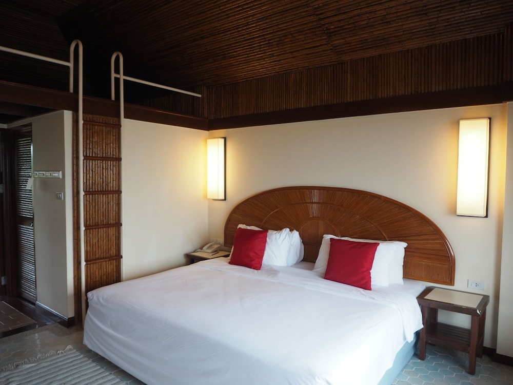Rayong Resort Hotel 19/65
