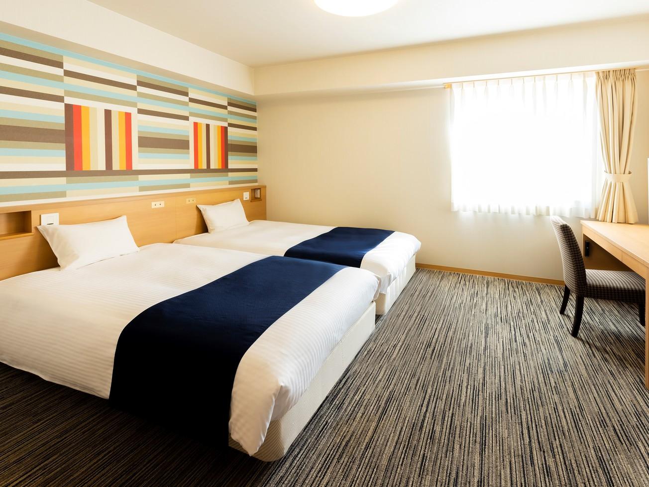 Standard, Twin Beds