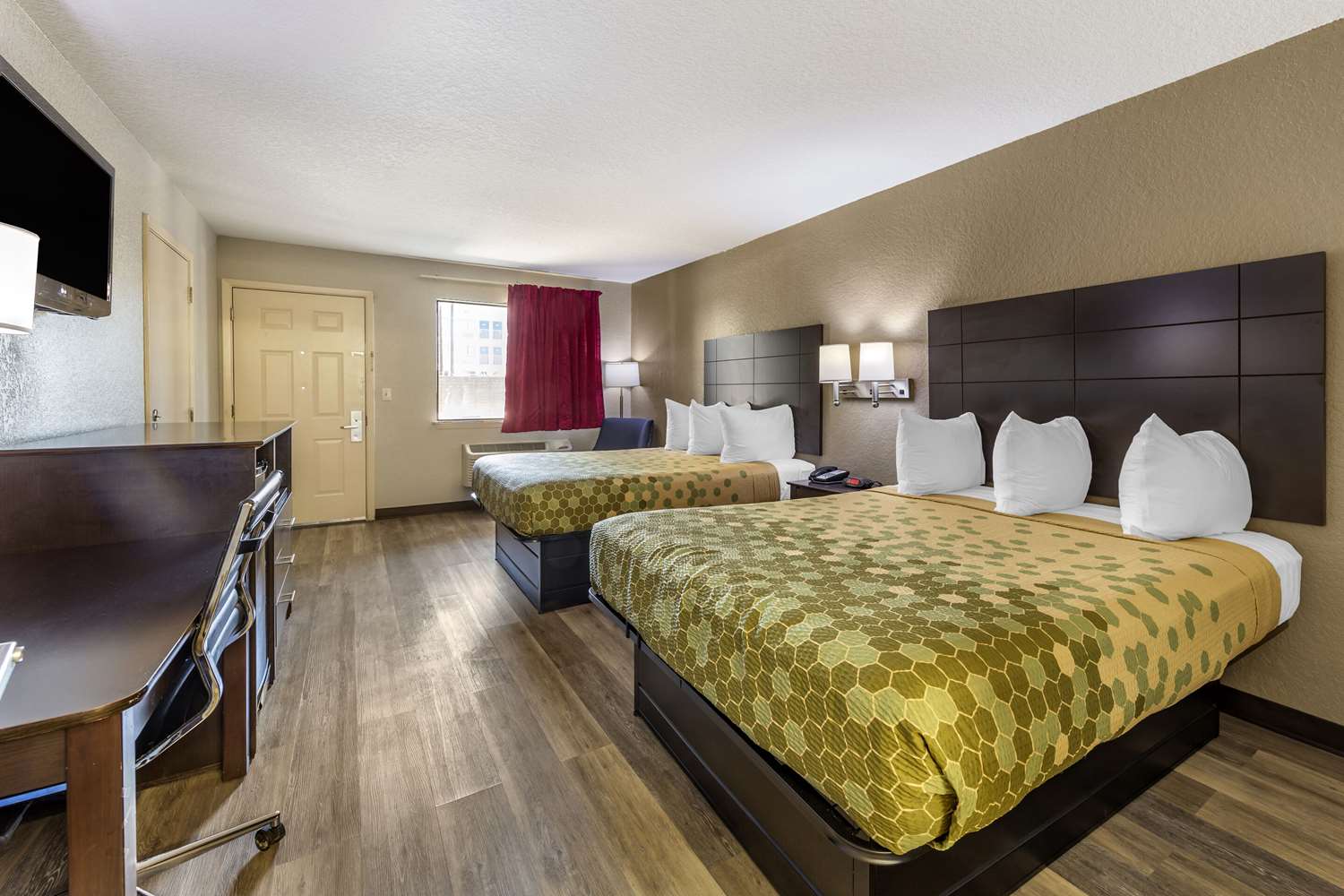 ROOM, 2 QUEEN BEDS, SMOKING