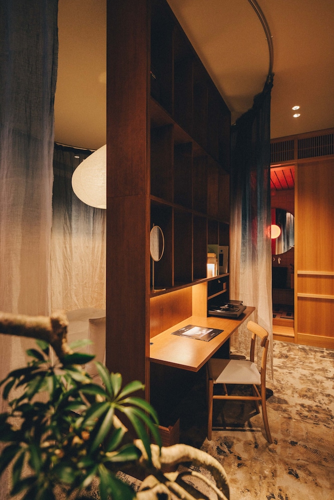 Hotel K5 5/50