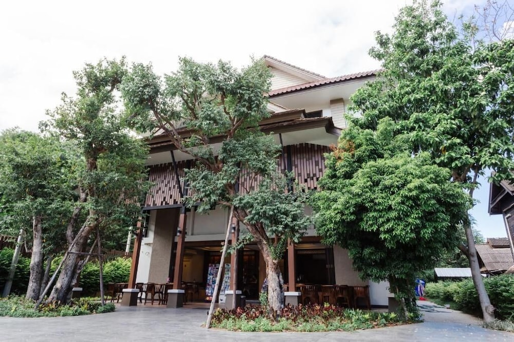 Lima Lanna Hotel 3/50