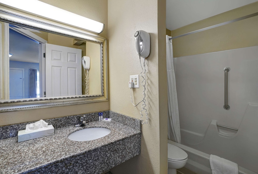 غرفة ديلوكس بسرير كينج، Motel6 Washington, PA 8/10