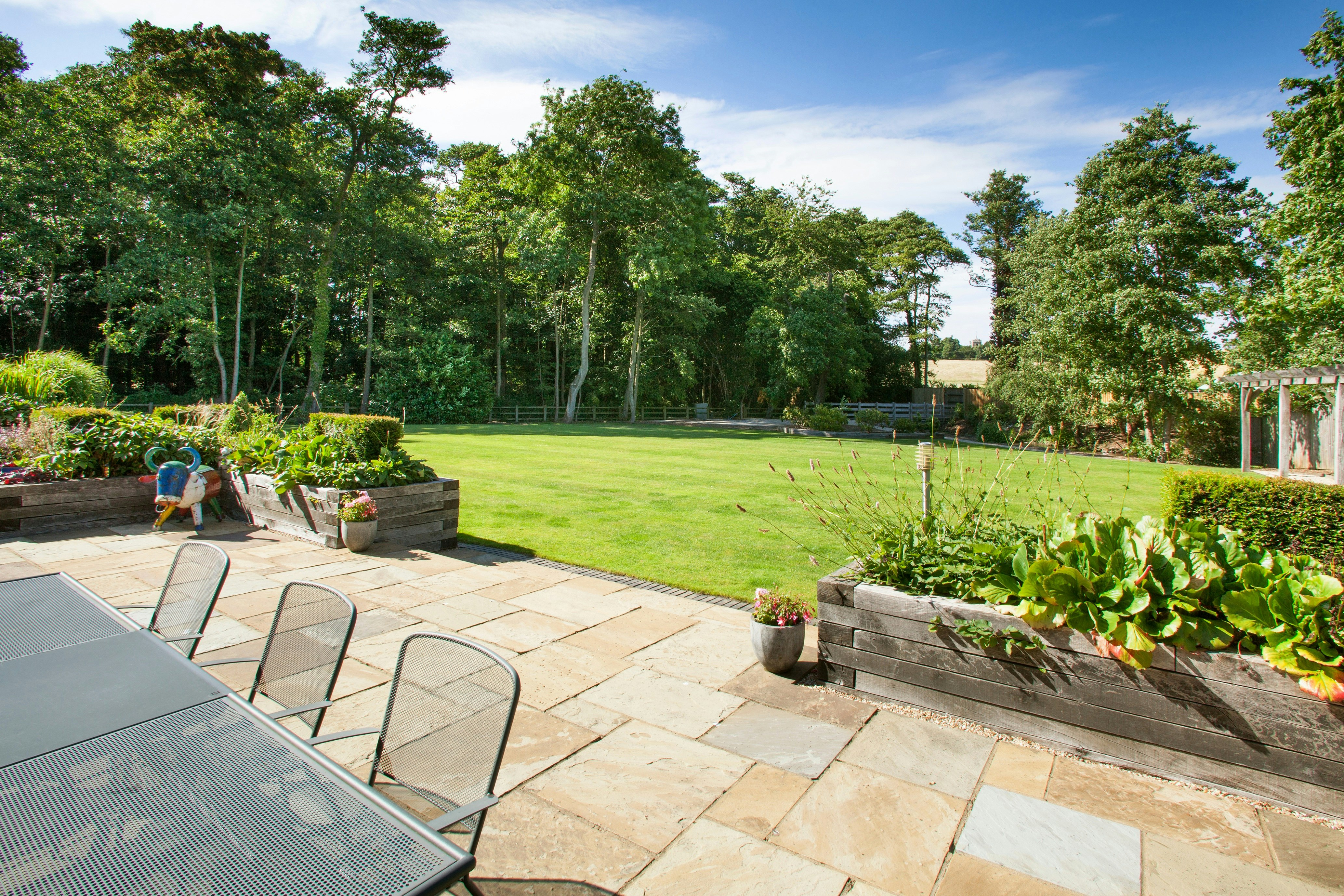 Tewin Bury Farm Hotel 26/38