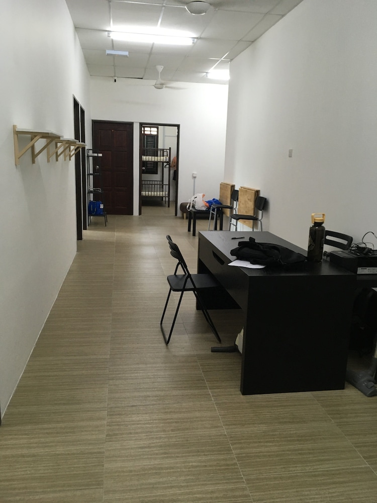Homey Hostel 37/38