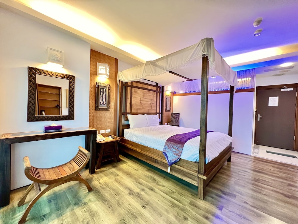 Seasons Bali Fashion Inn 20/50