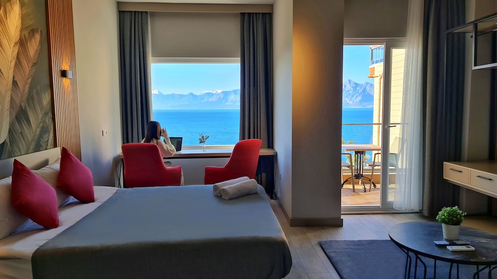 Letstay Panorama Suites 12/50