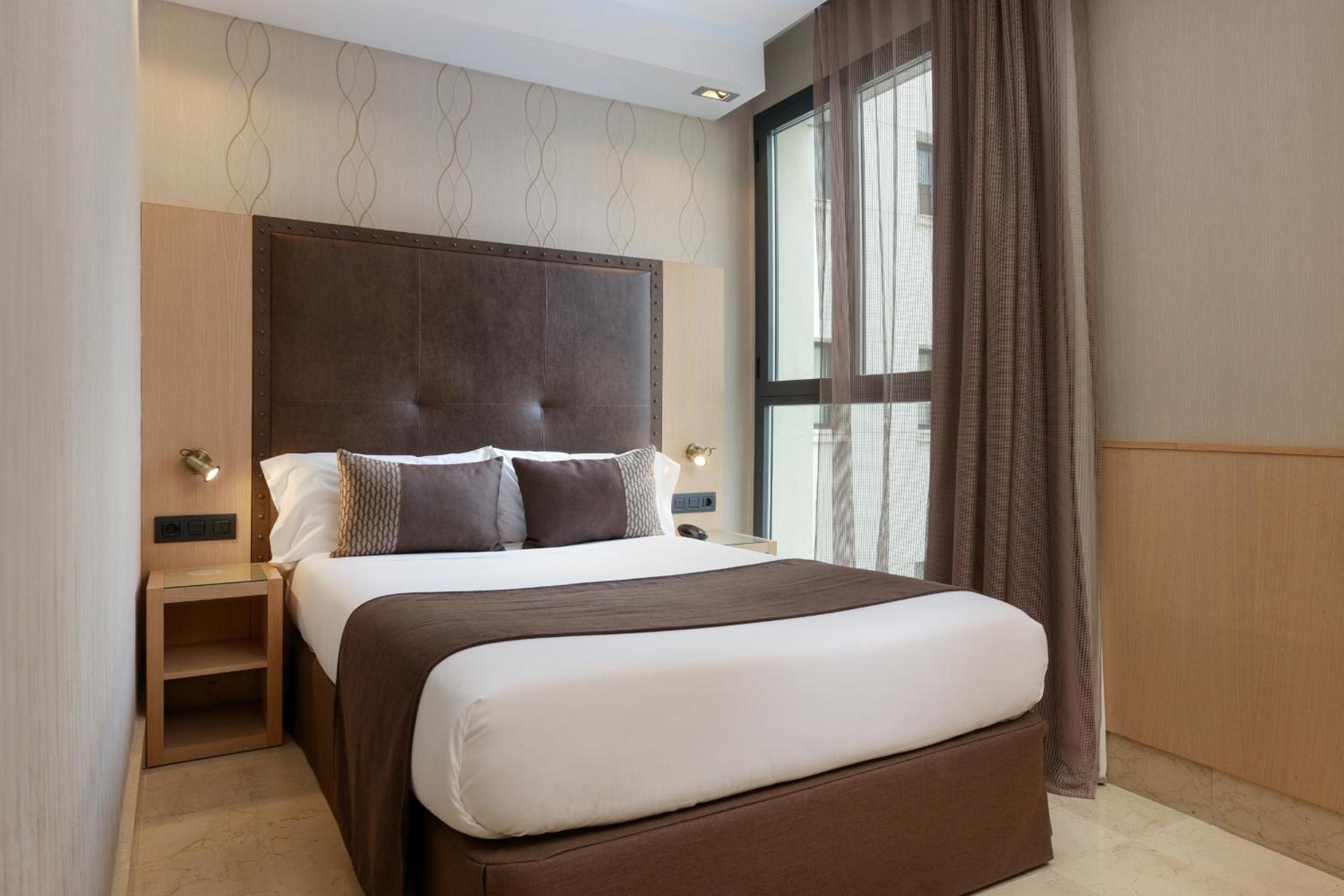 Room, Single