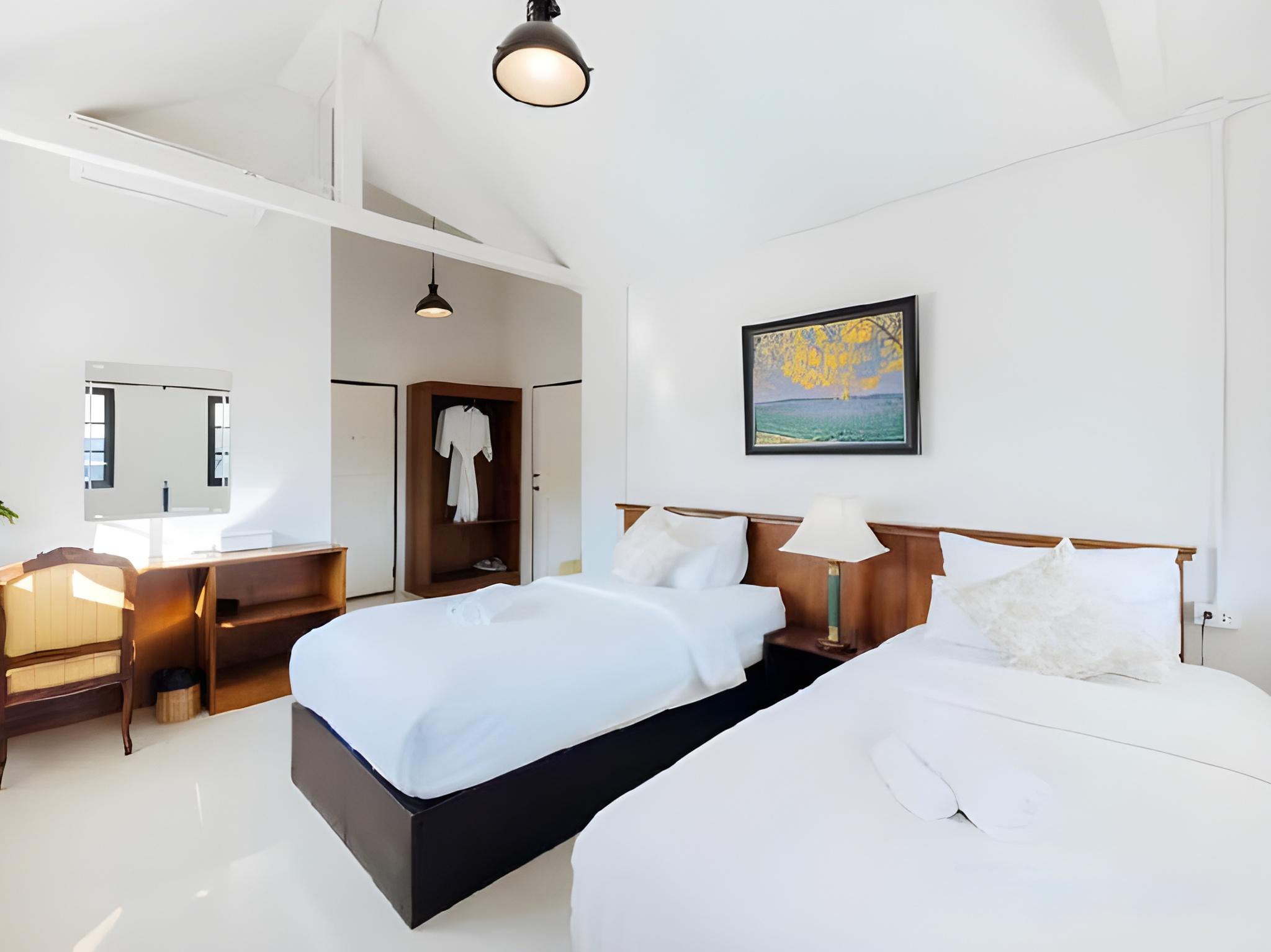 Palace, Deluxe, Twin Beds