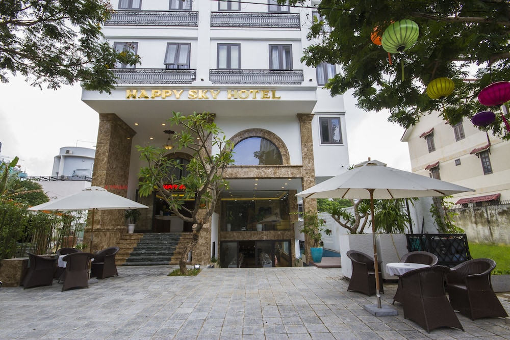 Sapphire Hotel 2/35