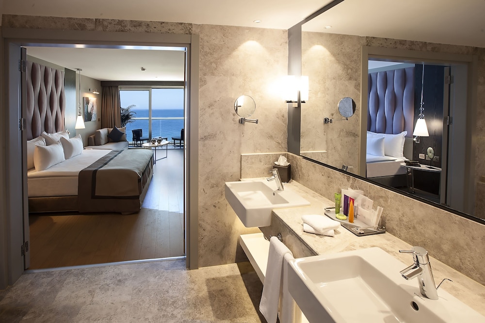 Elexus Hotel Resort & SPA & Casino 48/50