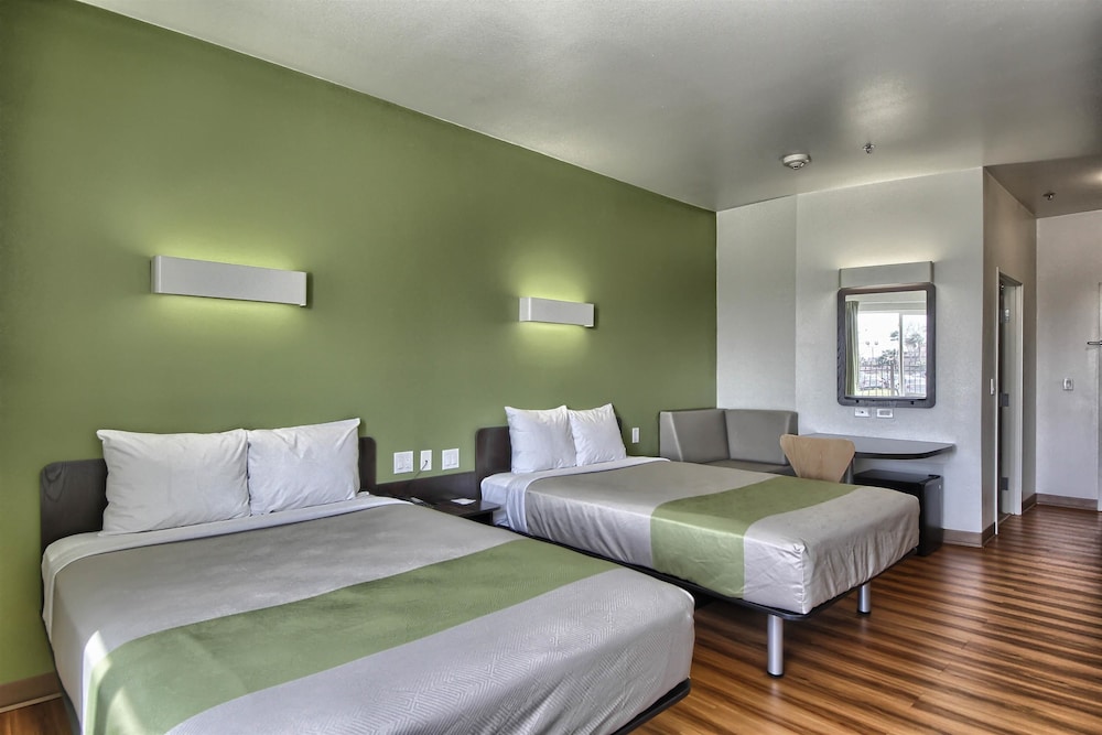 Motel6 Weslaco, TX 21/58