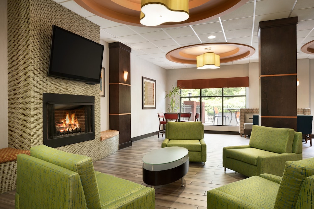 Holiday Inn Express Hoteland Suites Knoxville-Clinton 46/65