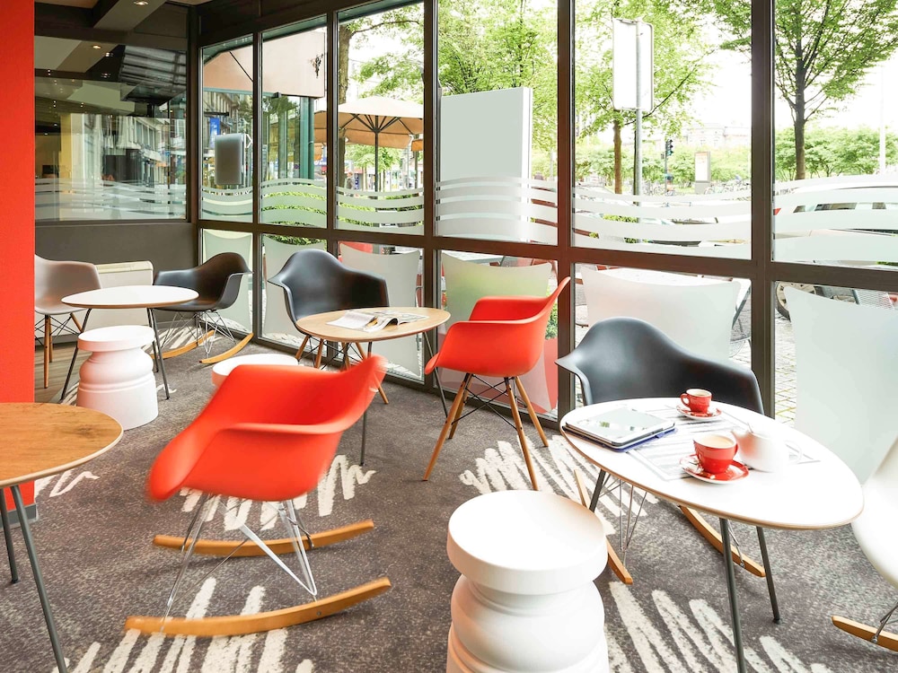 restaurant-cafeteria