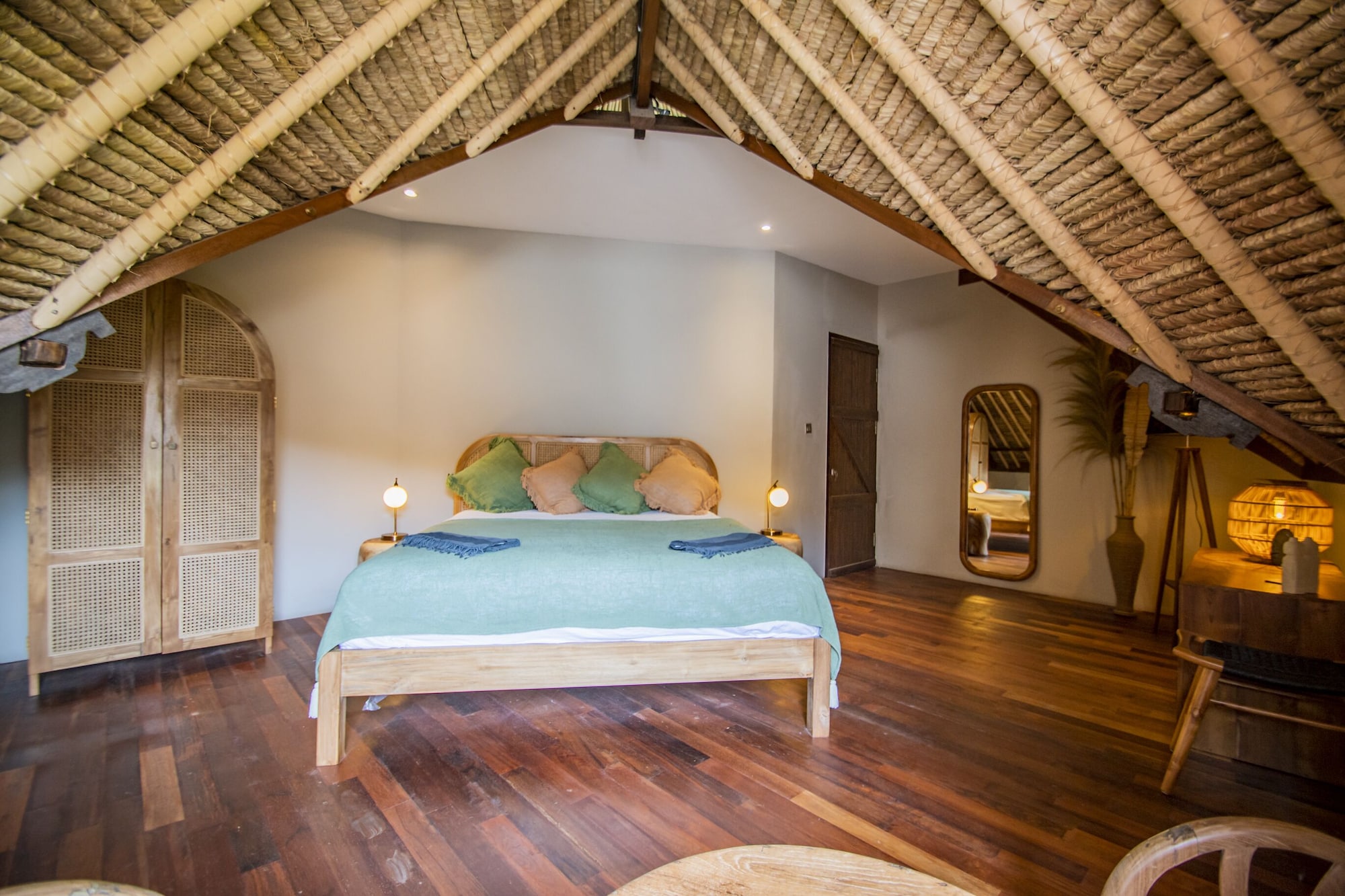 4 Bedrooms, Villa, Twin Beds, 2 King Beds, 2 Bathrooms, Living Area, Private Pool, SuB Villas Bali 9/10