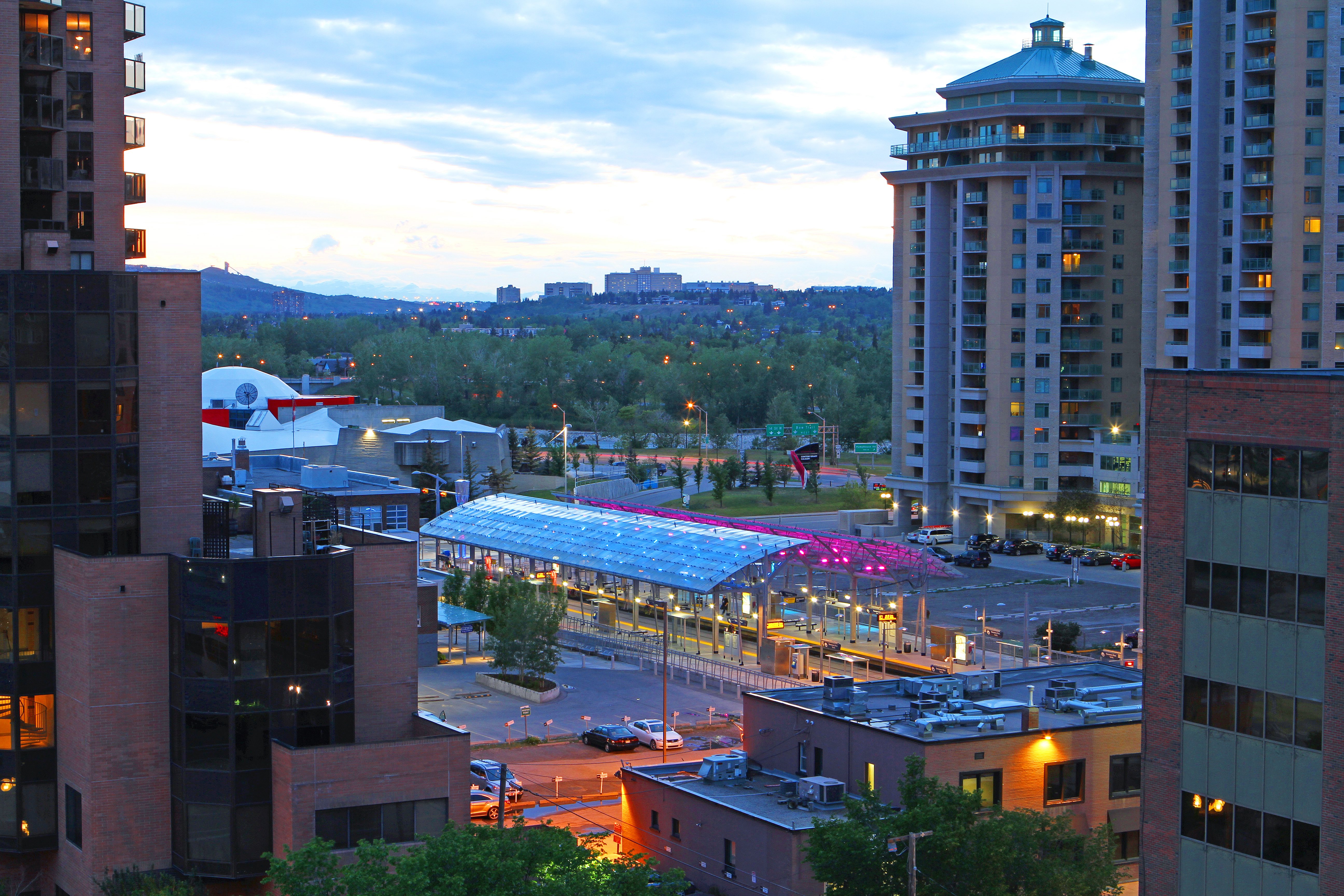 Holiday Inn Express Hotel & Suites Calgary 9/71