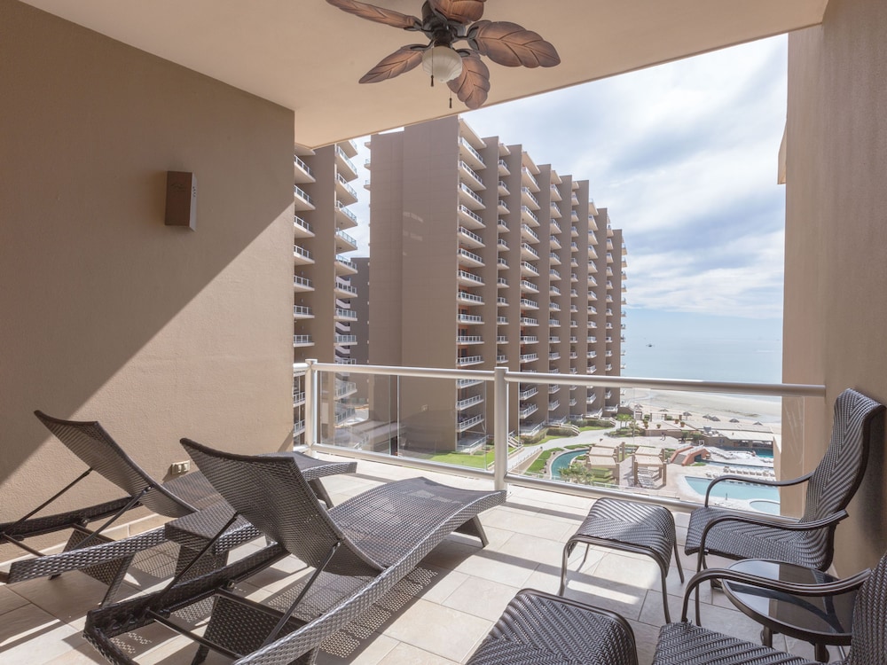 Las Palomas Beach & Golf Resort 39/42