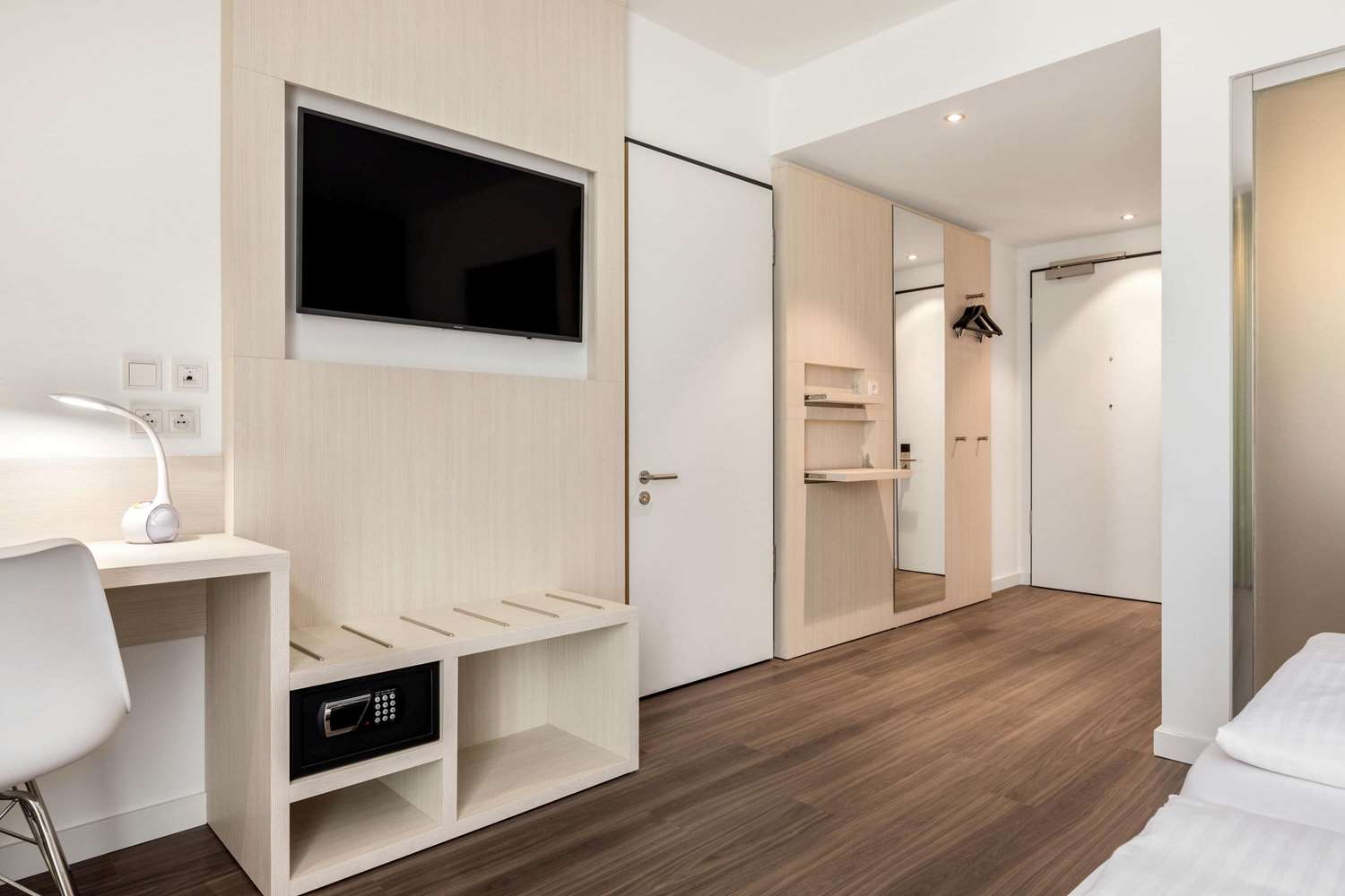 Super 8 By Wyndham Oberhausen 24/36