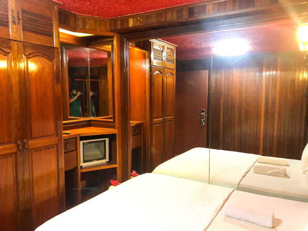 Hotel O I.villa Inn 34/56