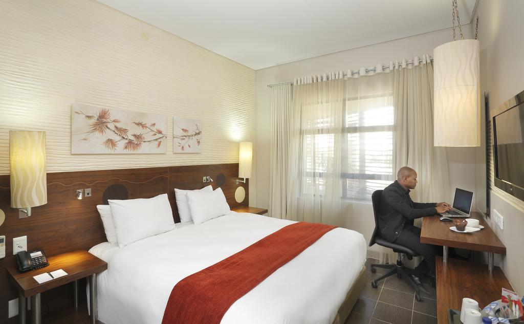 Room at Peermont Metcourt At Umfolozi, EMPANGENI