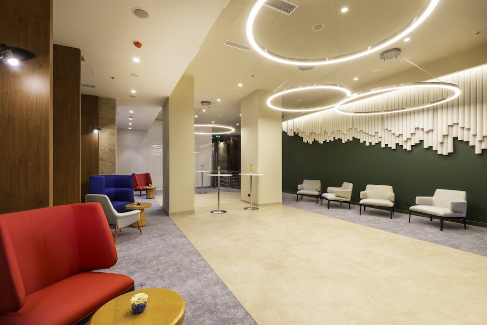 Holiday Inn Yerevan Republic Square 33/50
