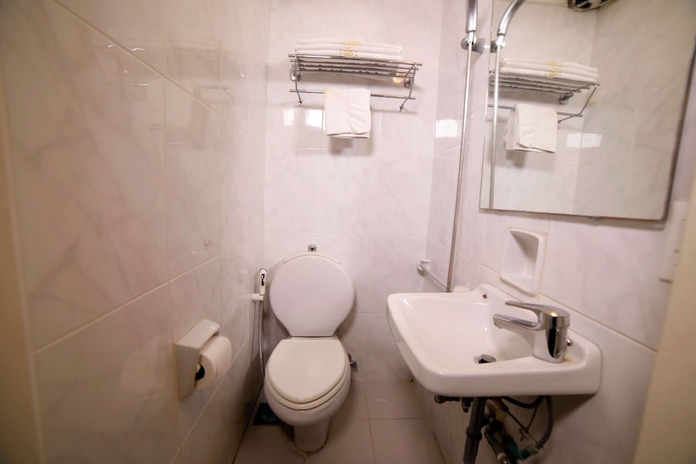 Holiday Home Suites 45/48