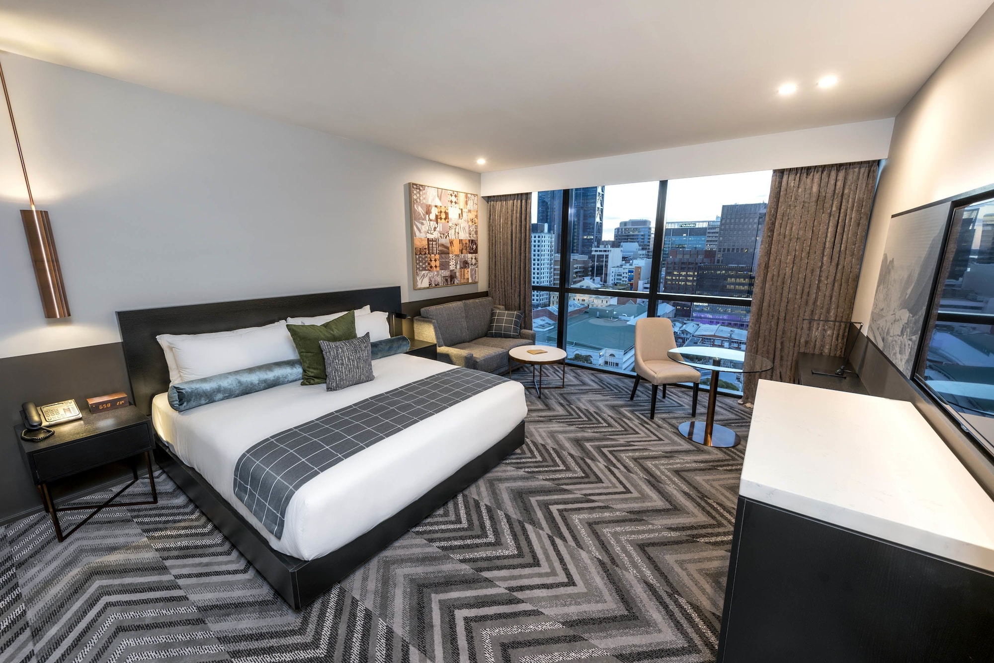 غرفة تنفيذية بسرير كينج