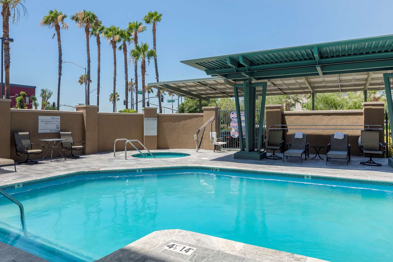Comfort Suites Ontario Airport Convention Center 18/18