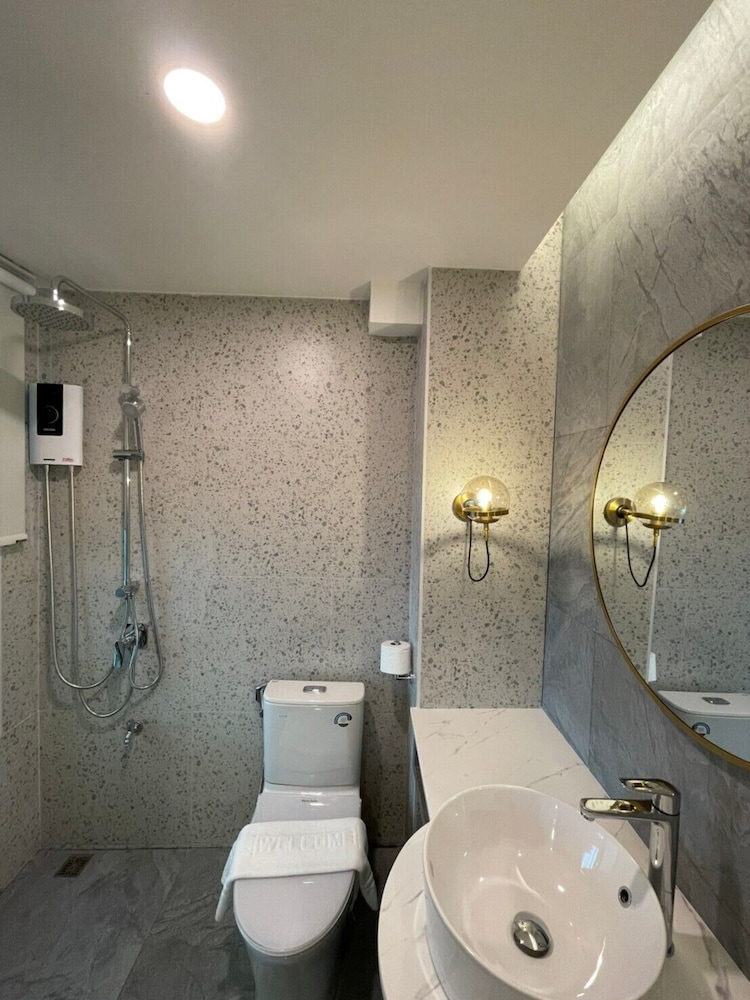 غرفة مريحة ديلوكس بسرير كوين، R2 Hotel Chiangmai 6/8