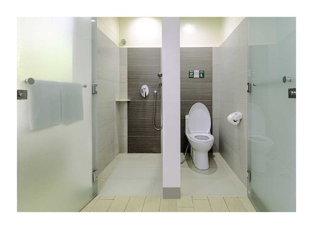 Go Hotels Ortigas Center 67/68