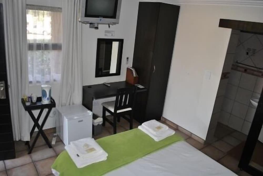 Towers Lodge 18/29