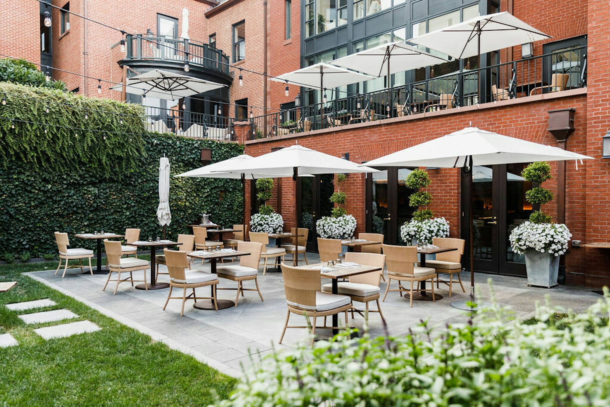 The Ivy Hotel 34/42