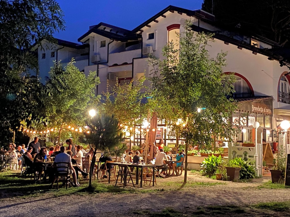 Hotel La Villa 38/49
