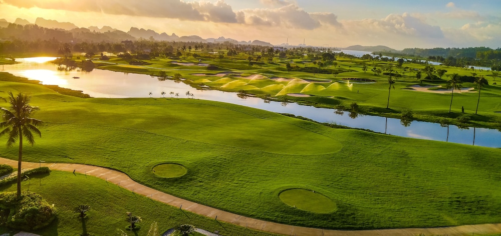 Song Gia Golf Resort By Hyundai 27/37