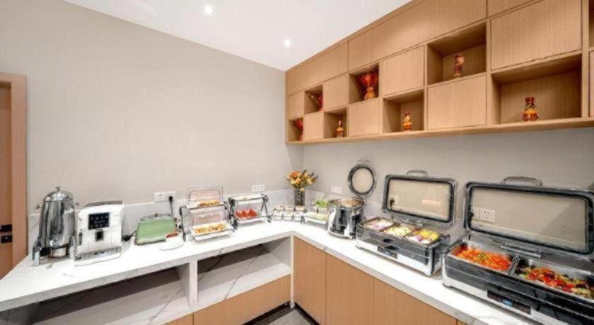 GreenTree Inn Harbin City Central Avenue Hotel 37/38