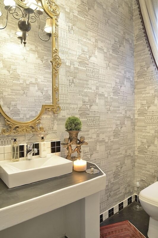 Duke And Duchess Boutique Hotel 27/27