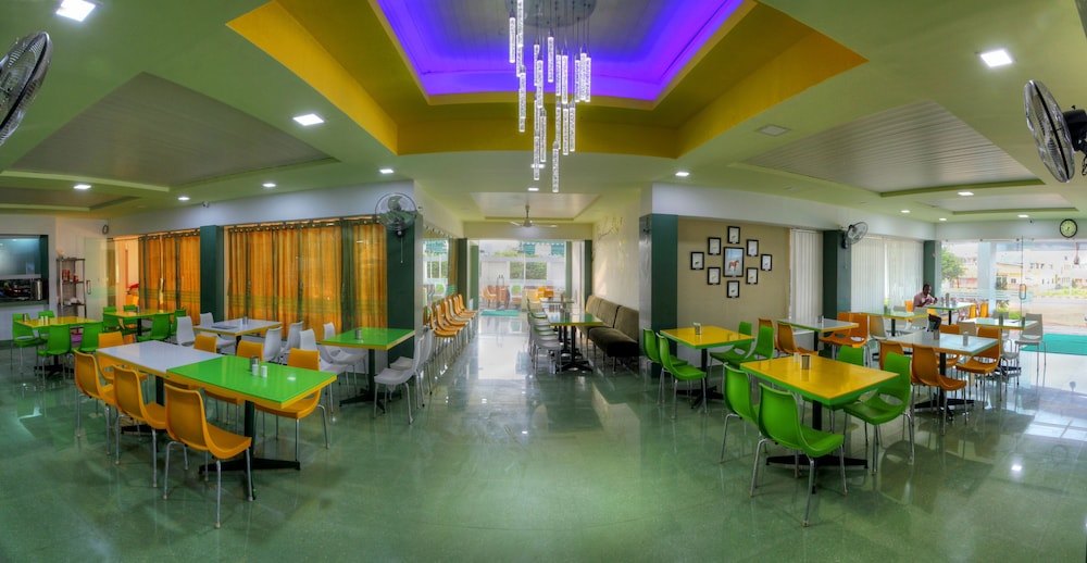 Rajmahal Inn 42/50