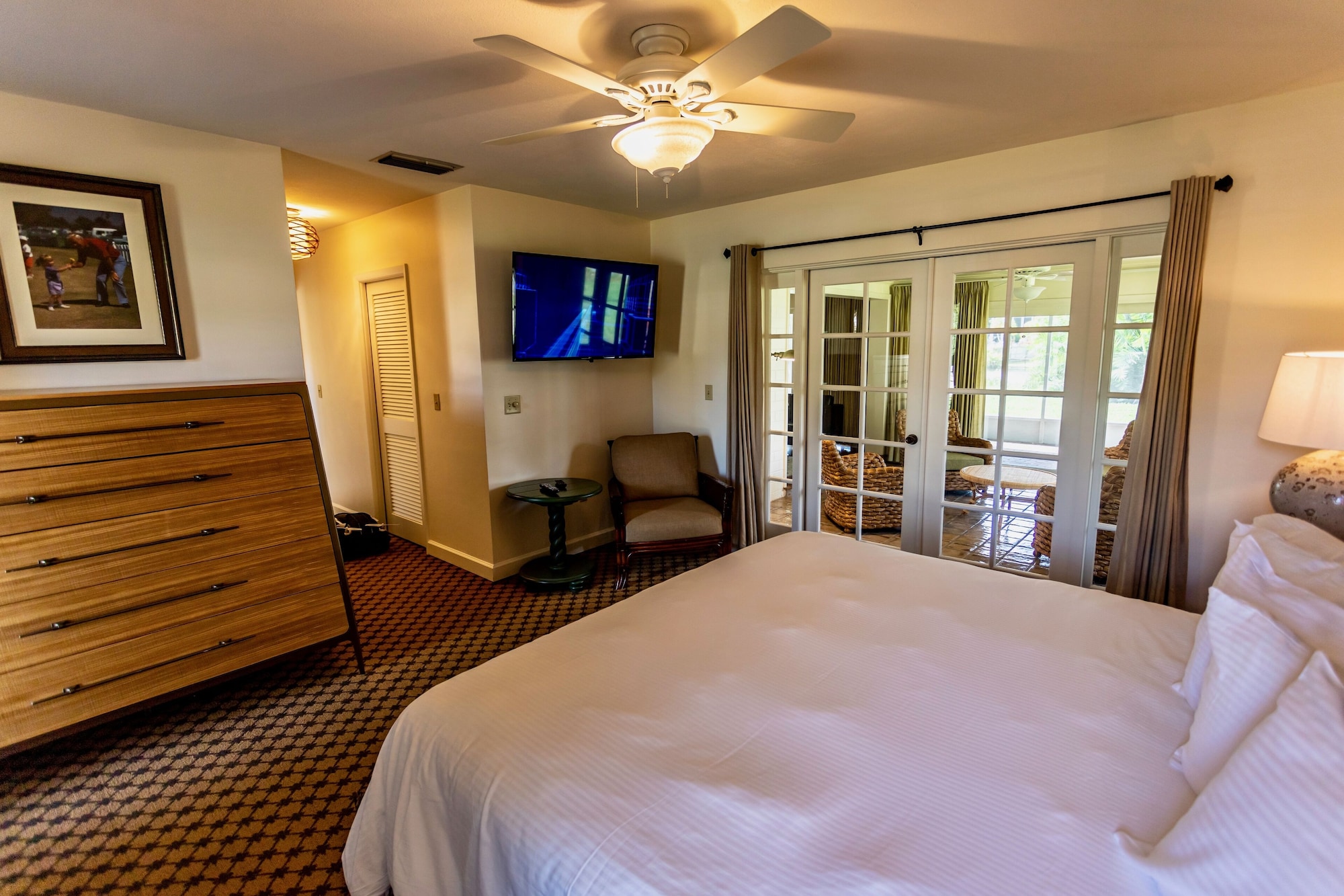 2 BEDROOMS, HOME