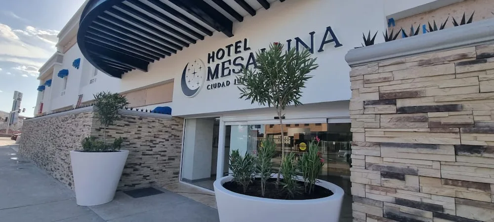Hotel Mesaluna Short and Long Stay 5/74
