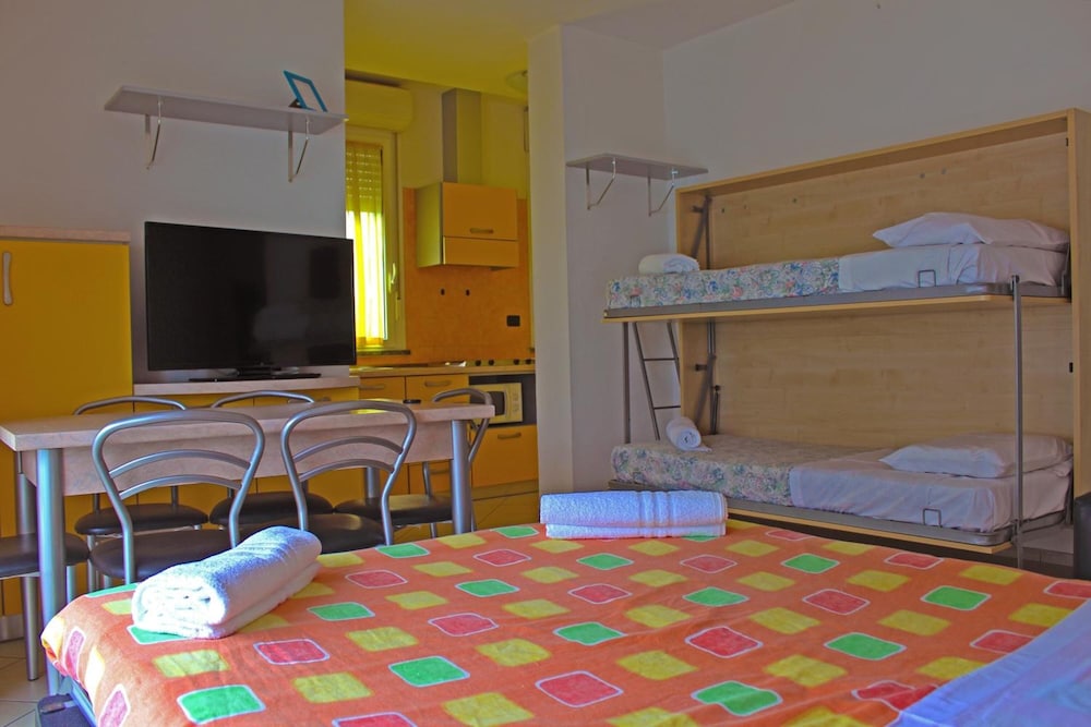 RESIDENCE BEACH PARADISE 34/40