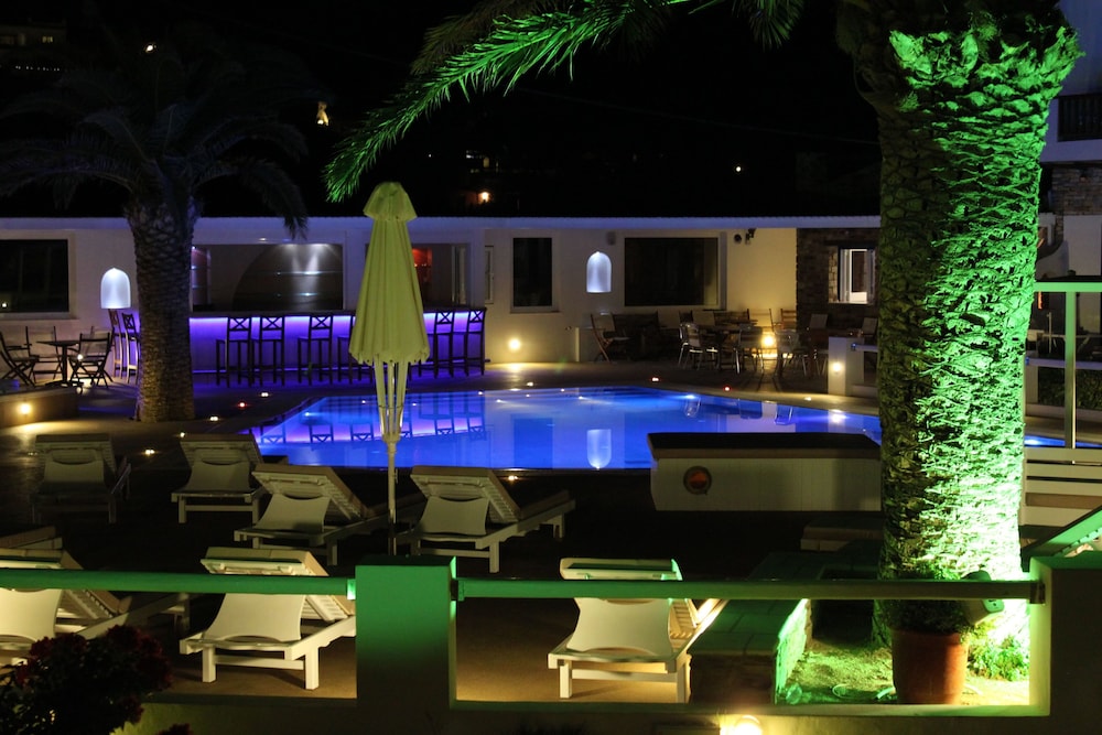 Aegeon Hotel 5/66