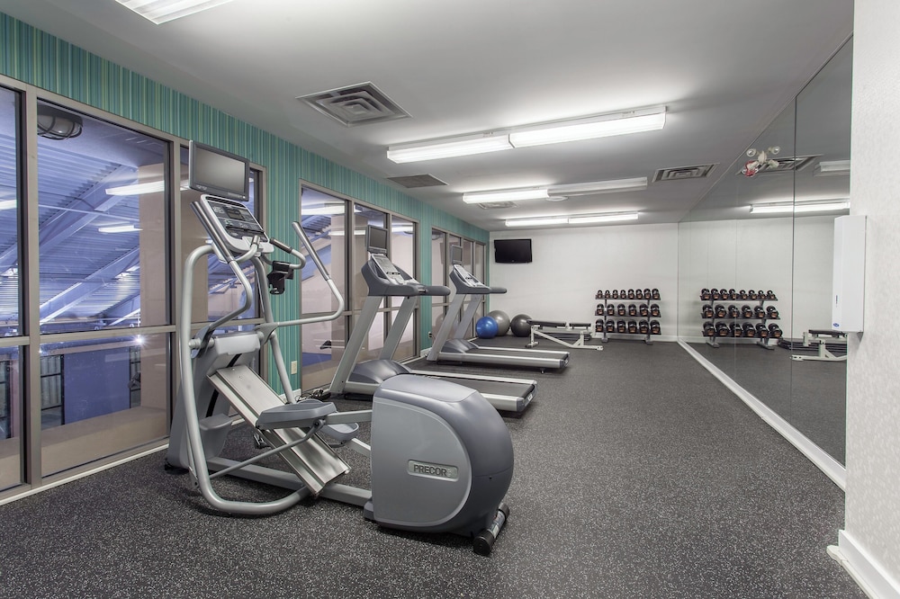 Holiday Inn Express & Suites Mississauga-Toronto Southwest, an IHG Hotel 45/71