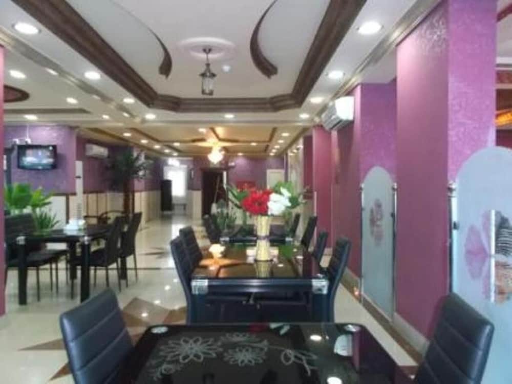 Arabian Palm Hotel 9/50