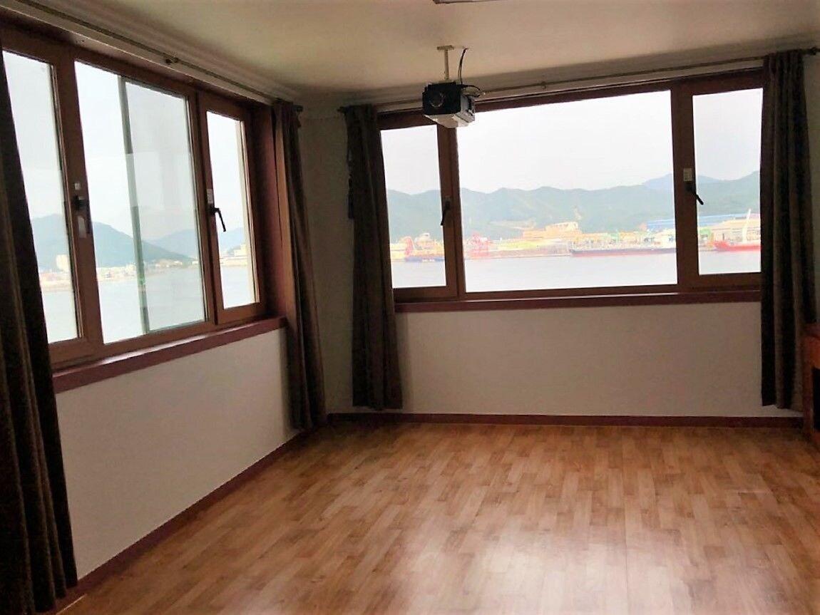 Masan Tourist Hotel 13/18