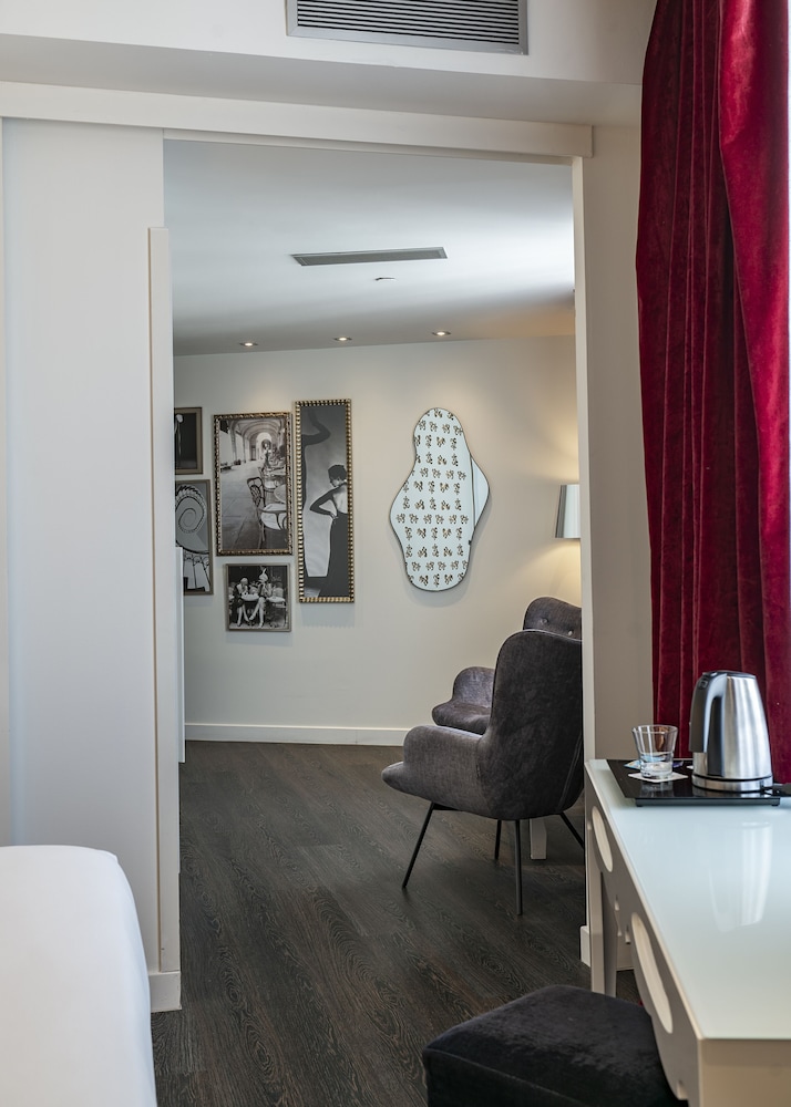 Vincci Via 66 Hotel 10/50