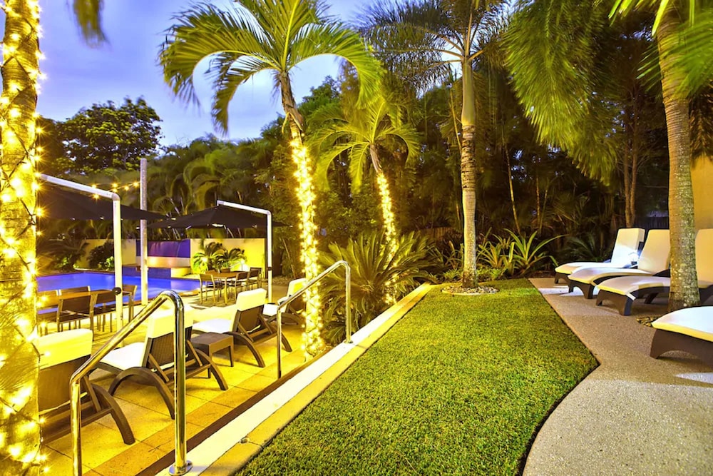 Central Plaza Port Douglas 56/63
