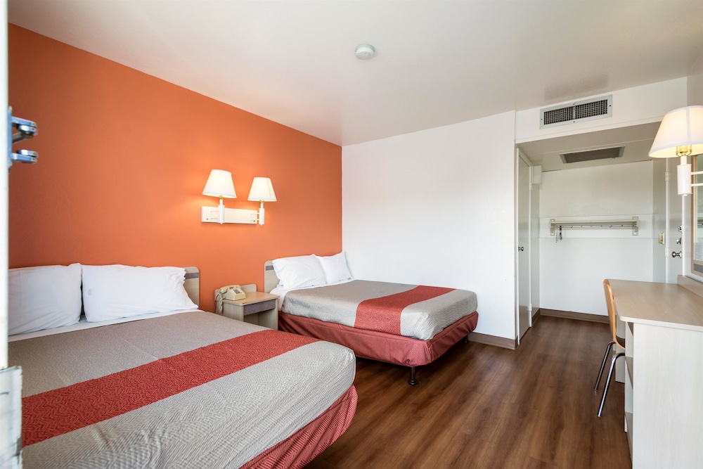 Motel6 Wendover, UT 24/45