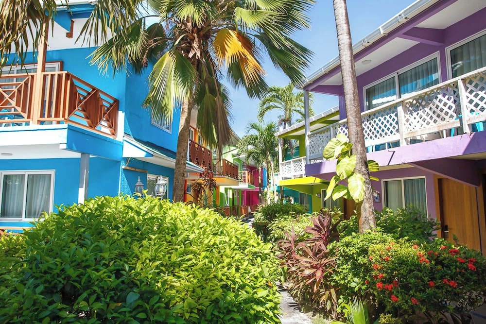 Hotel Cocoplum Beach 12/73