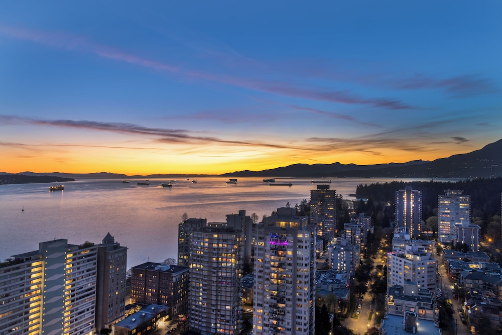 Revival English Bay, Vancouver 46/50