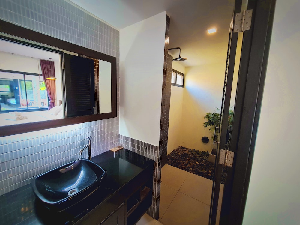 Chidlom Resort 45/45