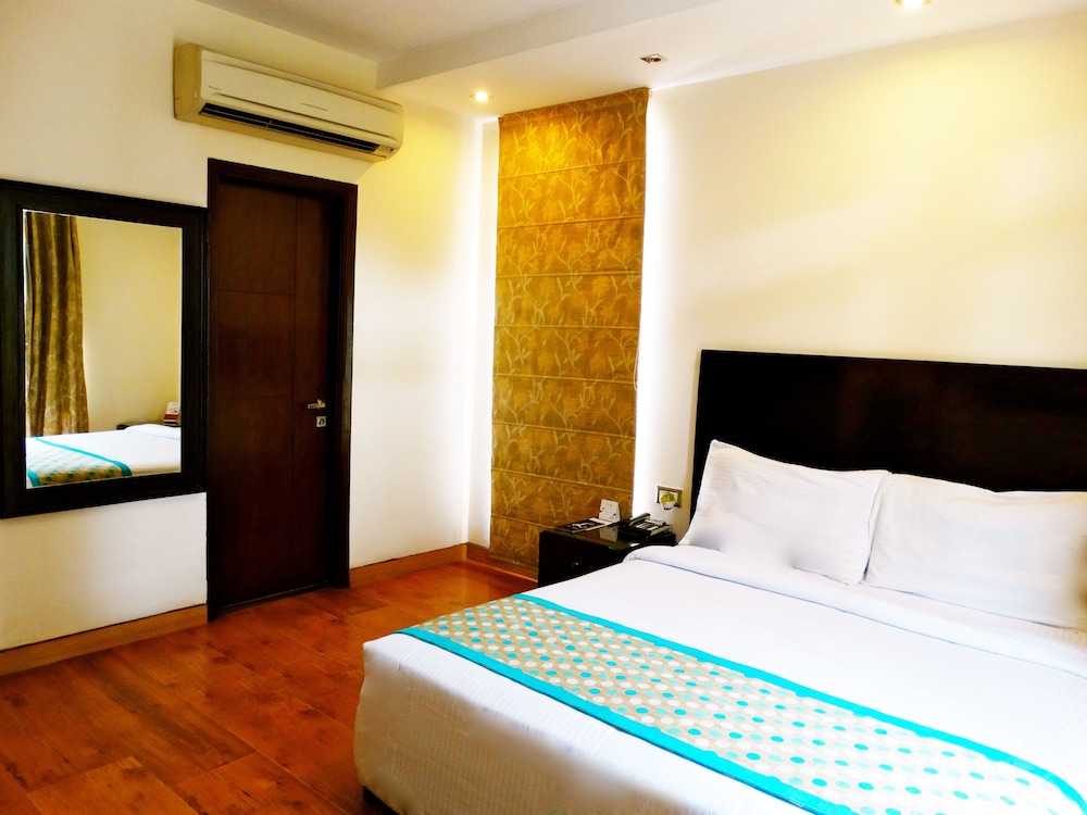 HOTEL THE LEGEND INN 12/49